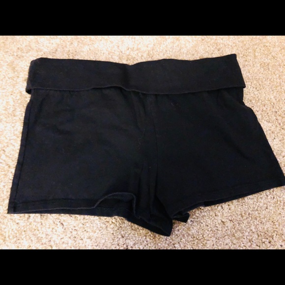 no boundaries yoga shorts